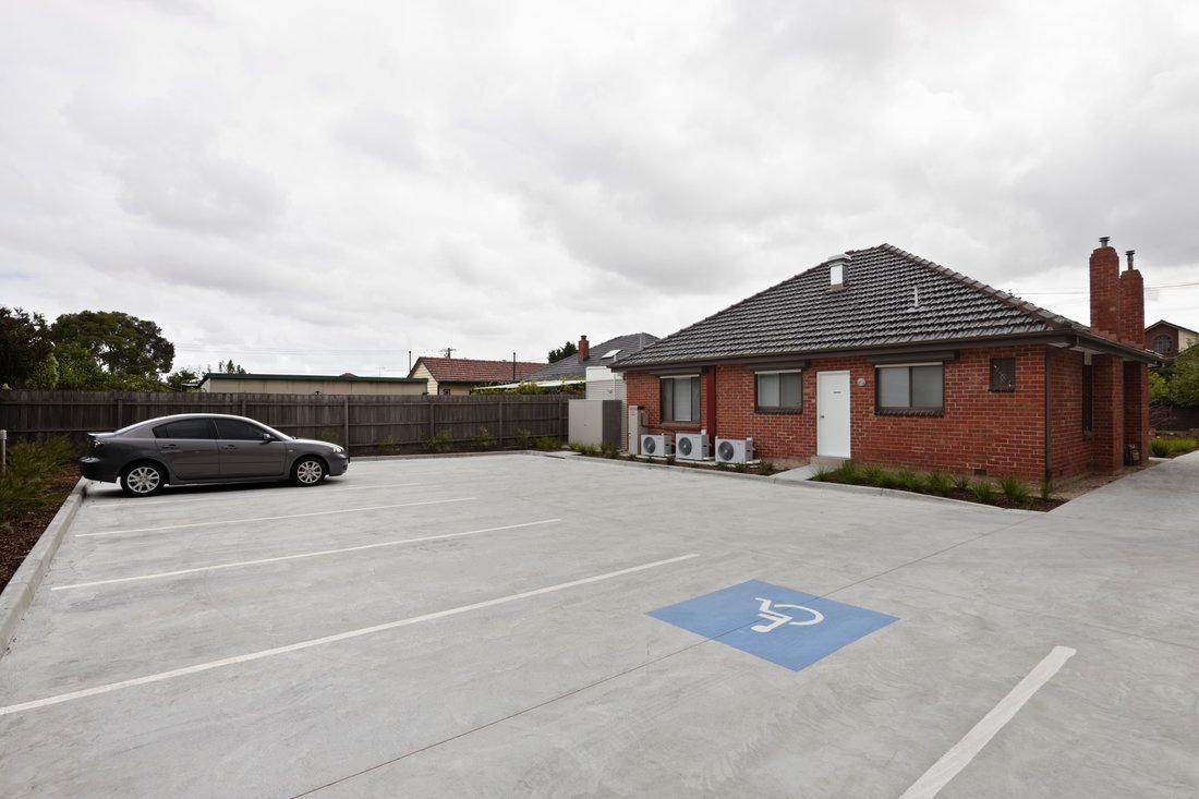 Our parking lot | Fairfield Dentist